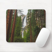 Yosemite Falls durch den Wald Mousepad (Mit Mouse)