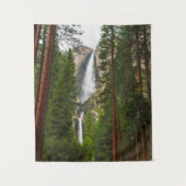 Yosemite Falls durch den Wald Wandteppich (Vorderseite)