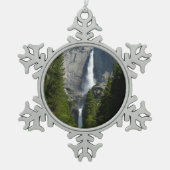 Yosemite Falls II aus dem Yosemite Nationalpark Schneeflocken Zinn-Ornament (Vorderseite)