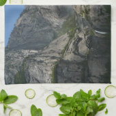 Yosemite Falls III aus dem Yosemite Nationalpark Geschirrtuch (Gefaltet)