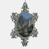 Yosemite Falls III aus dem Yosemite Nationalpark Schneeflocken Zinn-Ornament (Links)