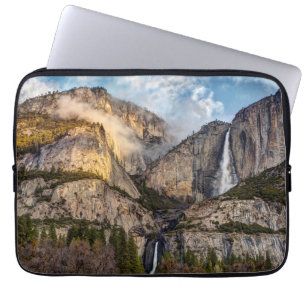 Yosemite Falls landschaftlich, Kalifornien Laptopschutzhülle