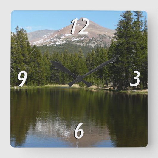 Yosemite Lake Reflection Quadratische Wanduhr (Vorderseite)