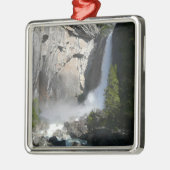Yosemite Lower Falls aus dem Yosemite Nationalpark Ornament Aus Metall (Links)