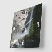 Yosemite Lower Falls aus dem Yosemite Nationalpark Quadratische Wanduhr (Winkel)