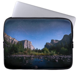 Yosemite Nationalpark der Milchstraße- Laptopschutzhülle