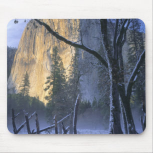 YOSEMITE-NATIONALPARK, KALIFORNIEN. USA. Licht Mousepad