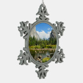 Yosemite Nationalpark Tal-Ansicht Schneeflocken Zinn-Ornament (Links)