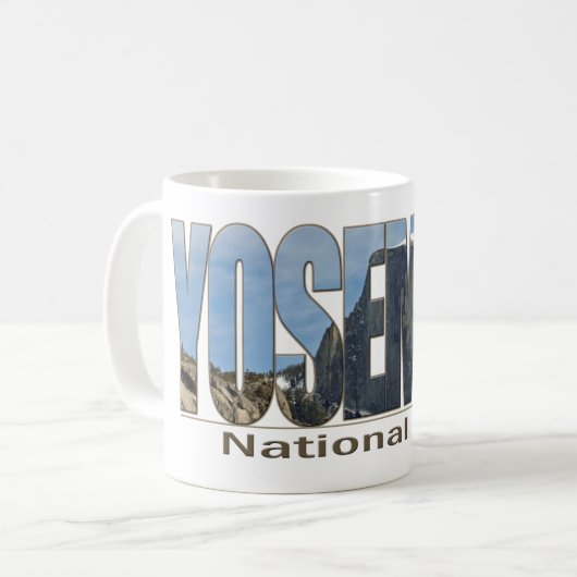Yosemite Nationalpark Text mit halber Haube Kaffeetasse (Vorderseite Links)