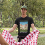 Yosemite Nationalpark Wasserfall Rückstand T-Shirt<br><div class="desc">Yosemite Vektorgrafik Design. Der Park ist berühmt für seine riesigen,  alten Sequoia-Bäume und für Tunnel View,  die ikonische Aussicht auf den Turm Bridalveil Fall und die Granitfelsen von El Capitan und Half Dome.</div>