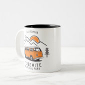 Yosemite Park Road Zweifarbige Tasse (Vorderseite Links)