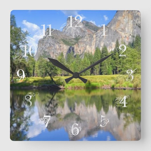 Yosemite Reflection Quadratische Wanduhr (Vorderseite)