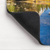 Yosemite-Tal im Fall Mousepad (Ecke)