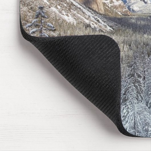 Yosemite-Tal im Schnee Mousepad (Ecke)