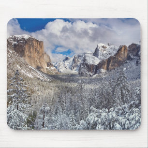 Yosemite-Tal im Schnee Mousepad