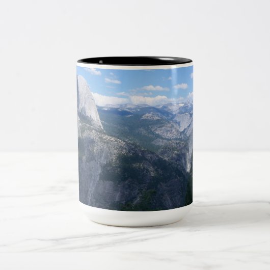 Yosemite-Tal vom Gletscher-Punkt Zweifarbige Tasse (Mittel)