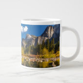 Yosemite Valley im Herbst Jumbo-Tasse (Rechts)