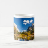 Yosemite Valley im Herbst Kaffeetasse (Mittel)