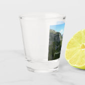 Yosemite Valley im Yosemite-Nationalpark Schnapsglas (Links)