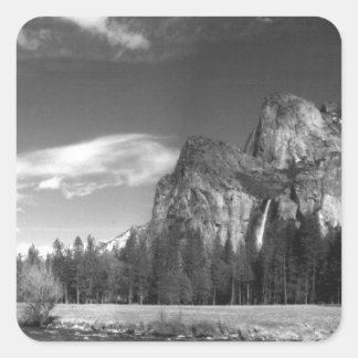 Yosemite Water Fall Quadratischer Aufkleber