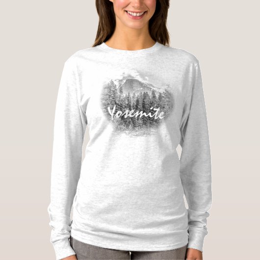 Yosemite's Half Dome im Winter mit Yosemite Text T-Shirt (Vorderseite)