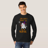 You Cant Scare Me Im A Nurse Halloween Essential T-Shirt (Vorne ganz)