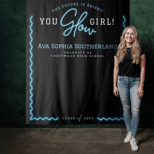 You Glow Girl Script Blue Neon Graduation Party Wandteppich