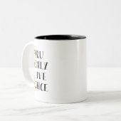 You Only Live Once - YOLO Arrow Design for T-Shirt Zweifarbige Tasse (Vorderseite Links)