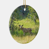 Young Buck in Yosemite, CA Keramik Ornament (Rechts)