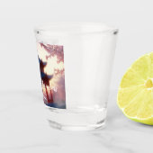 Young Cheongsam Beauty Posing für chinesisches Neu Schnapsglas (Rechts)