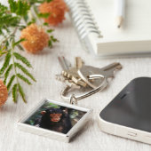 Young Chimpanzee Schlüsselanhänger (Seite)