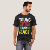 Young ed And Black African Pride Black History Mon T-Shirt (Vorne ganz)