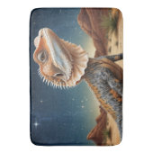 Young Frill-halted Lizard Wildlife Scene Badematte (Vorderseite Vertikal)