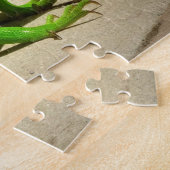 Young Green Iguana on Rock Path Puzzle (Seite)