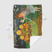 Young Hexe's Brew: Pumpkin Men on Magick Altar Golfhandtuch (Insitu)