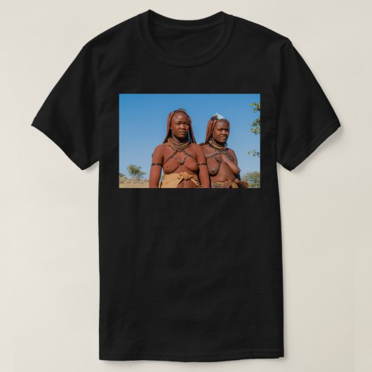 Young Himba women wearing headgear and decorations T-Shirt (Design vorne)