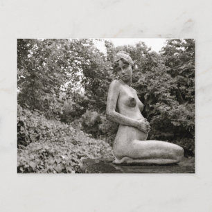 Young Mother Postkarte