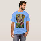 Young pineapple growing under the tropical sun ret T-Shirt (Vorne ganz)