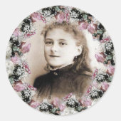 Young Saint Therese Rose Runder Aufkleber (Vorderseite)