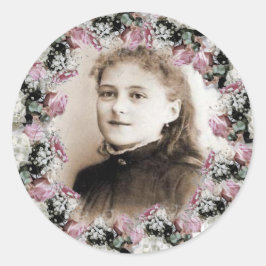 Young Saint Therese Rose Runder Aufkleber