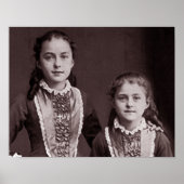 Young St. Therese von Lisieux und Schwester Celine Poster (Vorne)