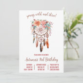 Young, Wild, & 3! Boho Dreamcatcher Birthday Party Einladung (Stehend Vorderseite)