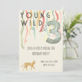 Young Wild and Three Geburtstagseinladung Einladung (Stehend Vorderseite)