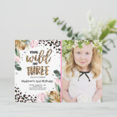 Young Wild and Three Jungle Leopard Print Geburtst Einladung (Stehend Vorderseite)