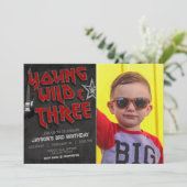 Young Wild and Three mit Foto Rock Einladung (Stehend Vorderseite)
