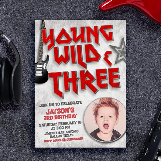 Young Wild and Three Rock Einladung mit Foto