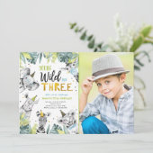 Young Wild and Three Safari Animals Boy Birthday I Einladung (Stehend Vorderseite)
