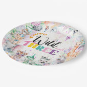 Young Wild and Three Safari Animals Girl zum Gebur Pappteller (Schrägansicht)