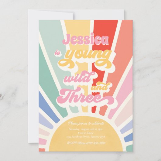 Young Wild and Three Sunshine 3rd Rainbow Birthday Einladung (Vorderseite)