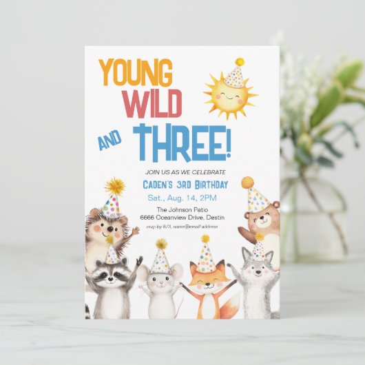 Young Wild and Three Zoo Animals Einladung (Stehend Vorderseite)